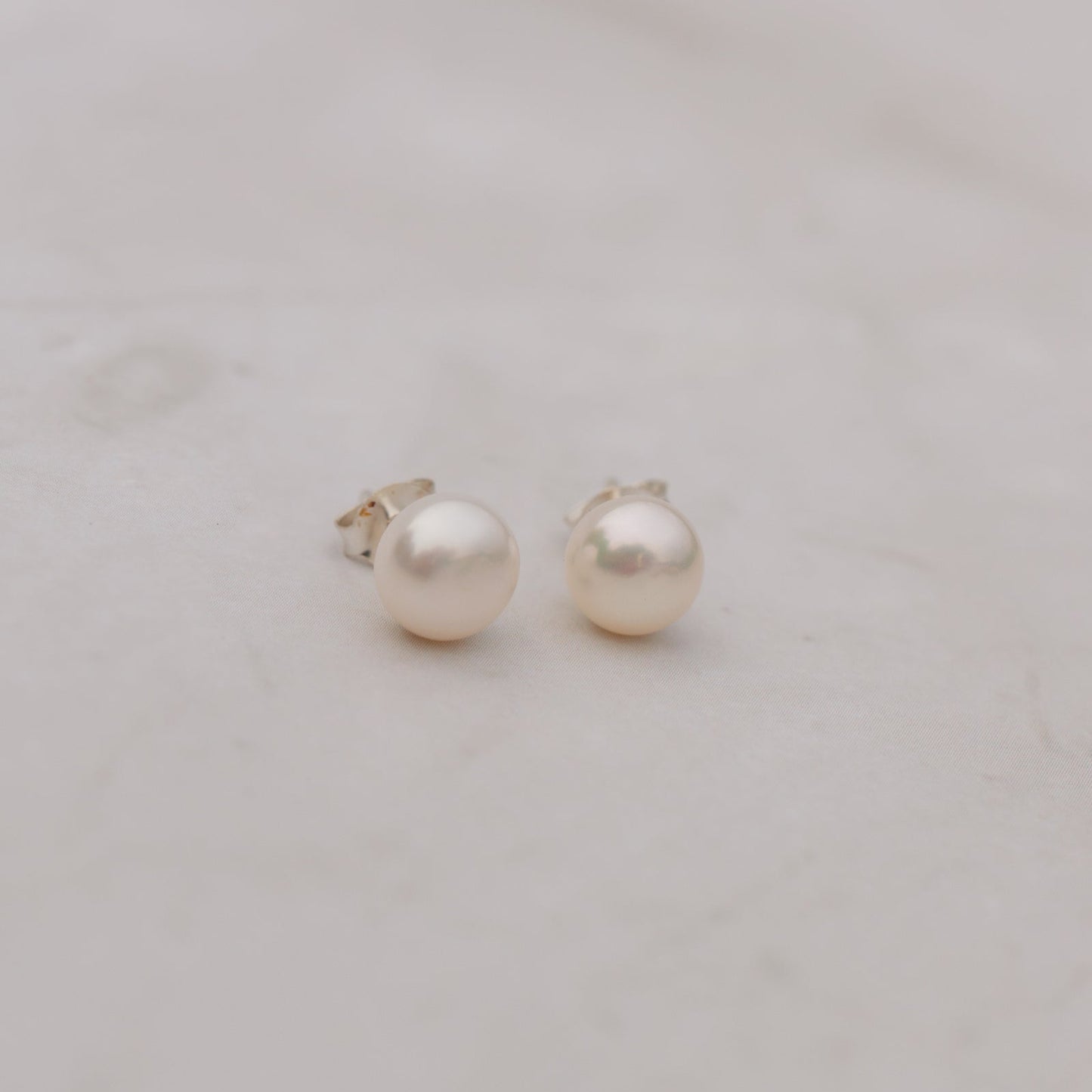 Stříbrné náušnice se sladkovodní perlou Grace 7mm