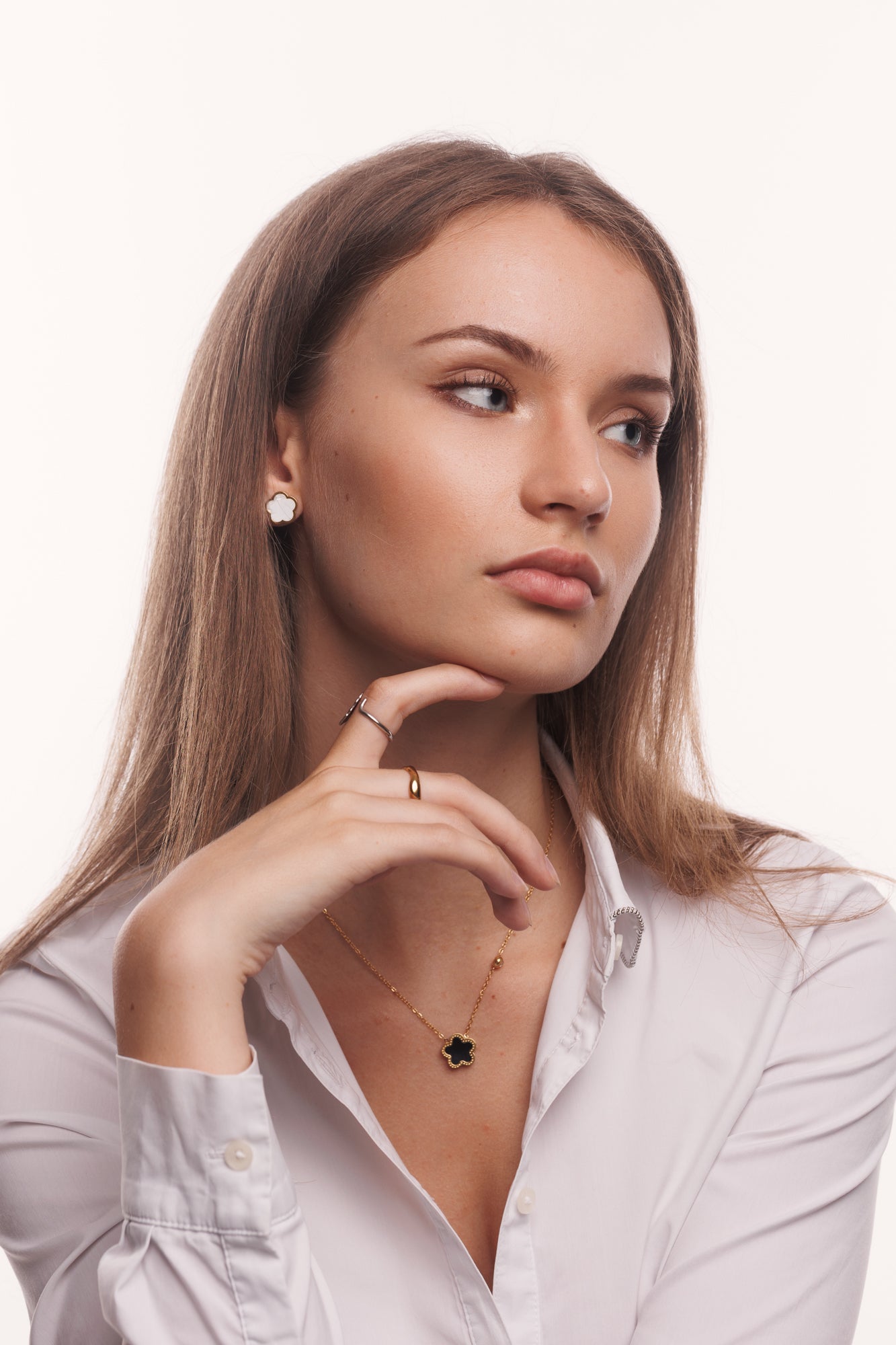 Náušnice Clover bílé, pozlacené 18k zlatem