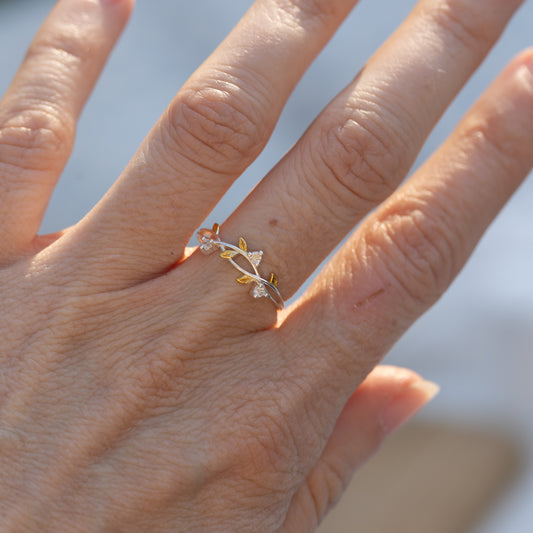 Stříbrný prsten – Golden Ivy Ring