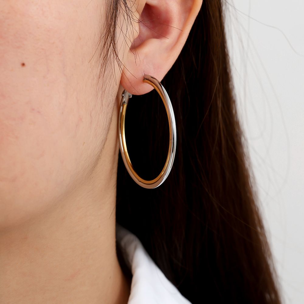 Dvoubarevné kruhové náušnice Glow loop 45 mm, pozlacené