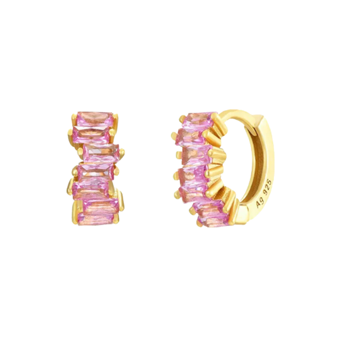 Pink Riot Hoops – pozlacené kruhové náušnice s růžovými zirkony