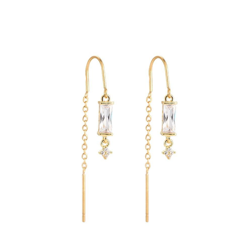 Náušnice Crystal Beam – provlékací elegance v minimalistickém stylu