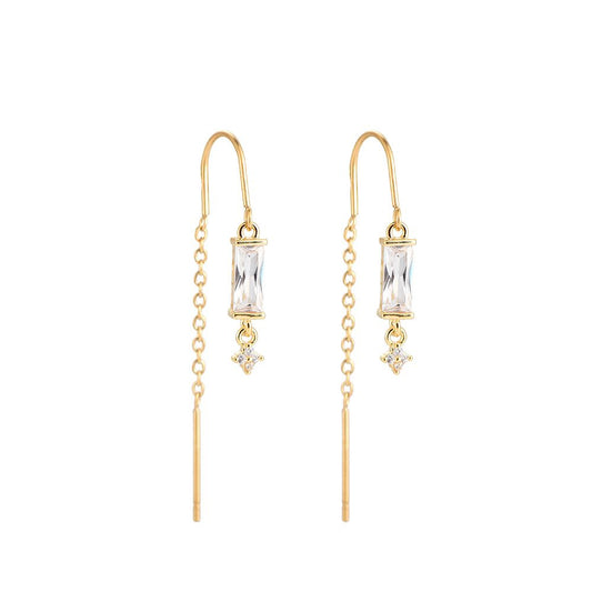 Náušnice Crystal Beam – provlékací elegance v minimalistickém stylu