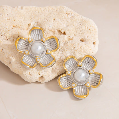 Náušnice kytičky Fleur Royale, pozlacené s perlou