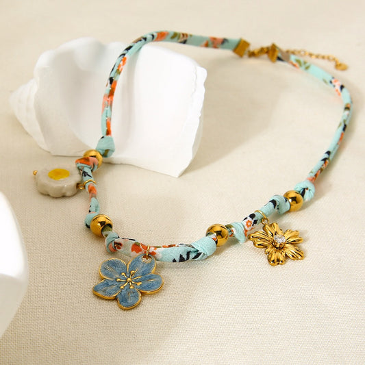 Náhrdelník s květy Sunday mood