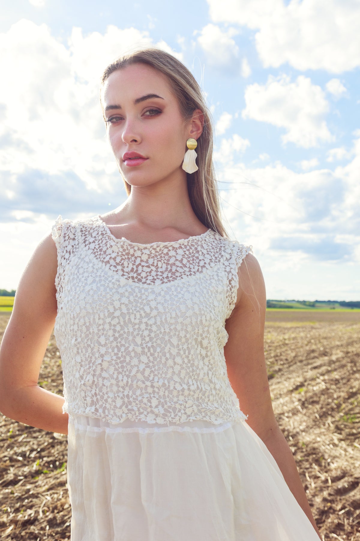 Soft white. Instant glow.