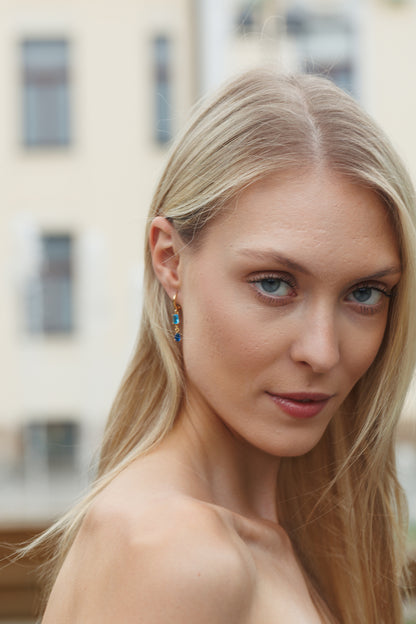 Náušnice s modrými krystaly – Blue Riviera Glow, pozlacené