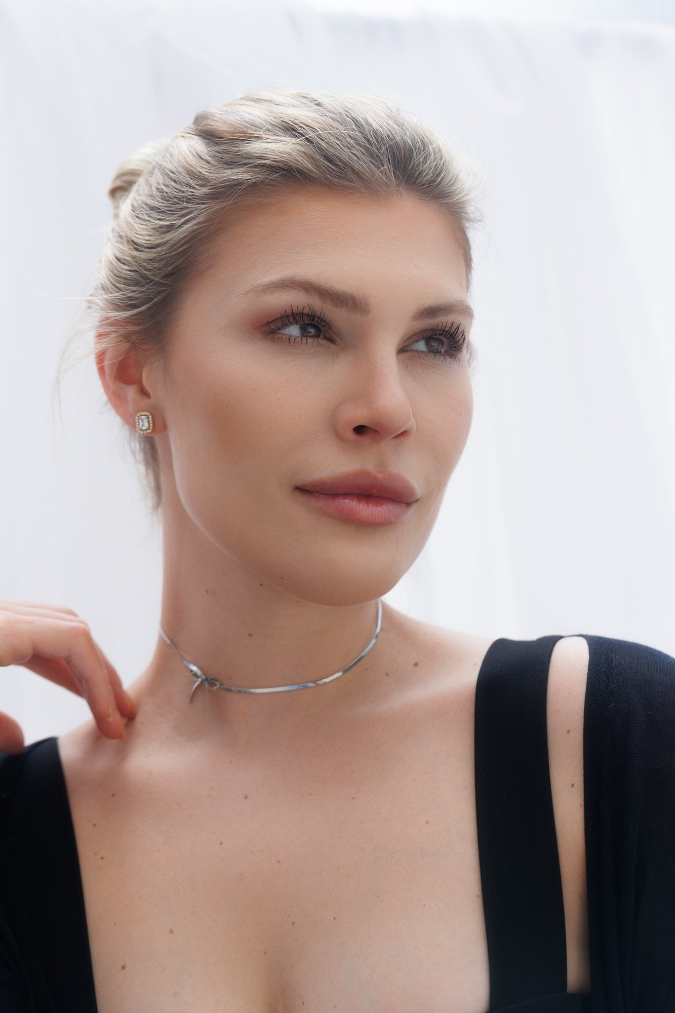 Náhrdelník mašlička - choker, nerezová ocel