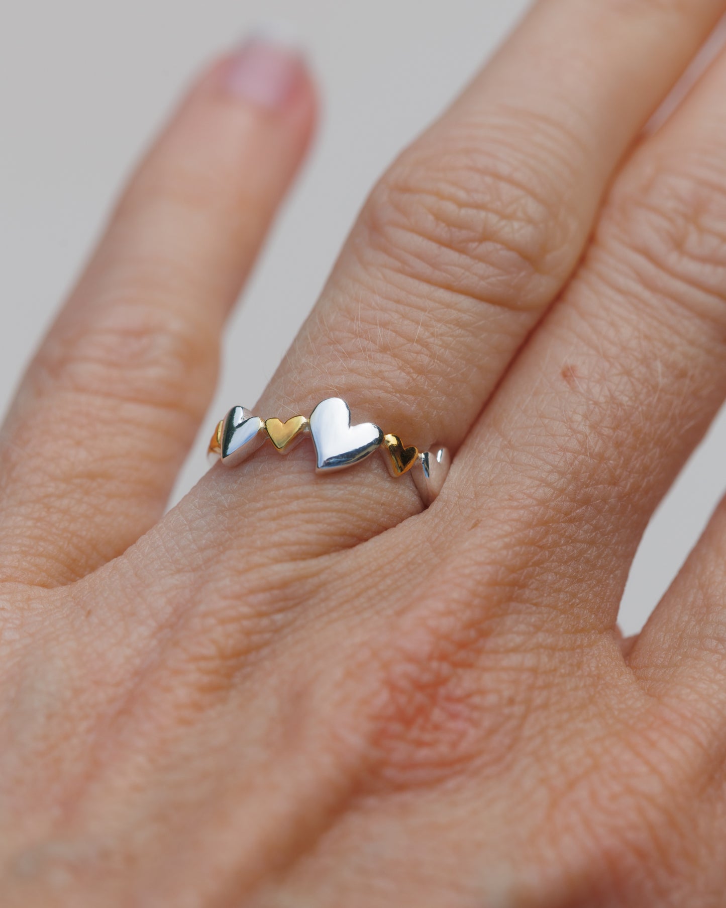 Stříbrný prsten se srdíčky – Love Harmony