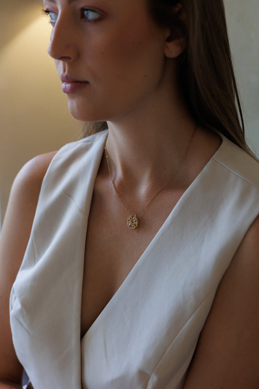 Květinový náhrdelník čtyřlístek, pozlacený