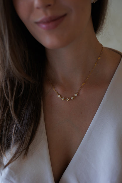 Náhrdelník s kytičkami Glimmer chain