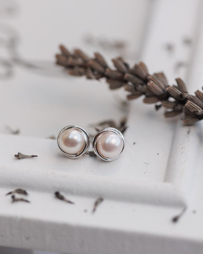 Stříbrné náušnice s říční perlou – Harmonie 8 mm