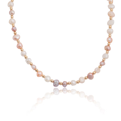 Náhrdelník Pastel Pearl Bloom – náhrdelník z říčních perel a pozlaceného hematitu