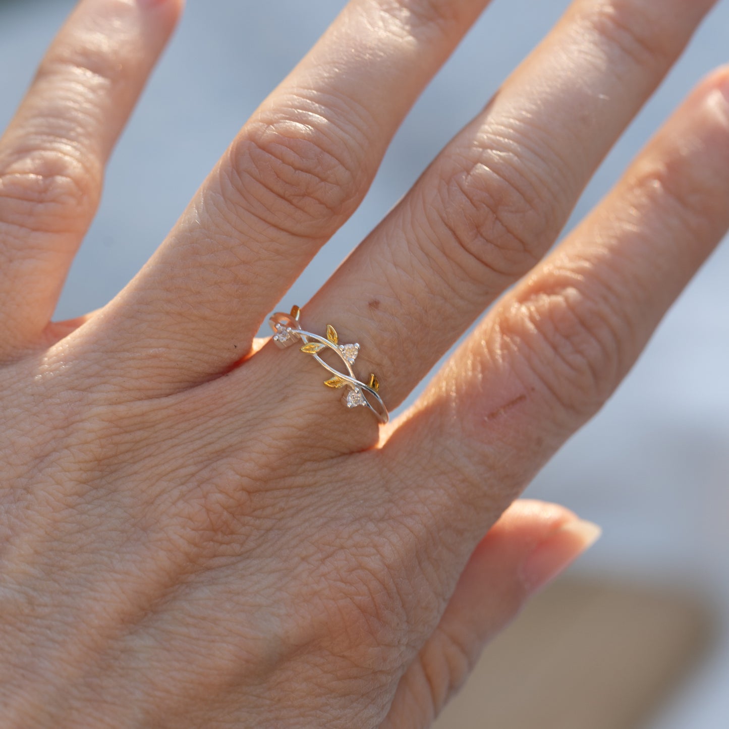 Stříbrný prsten – Golden Ivy Ring