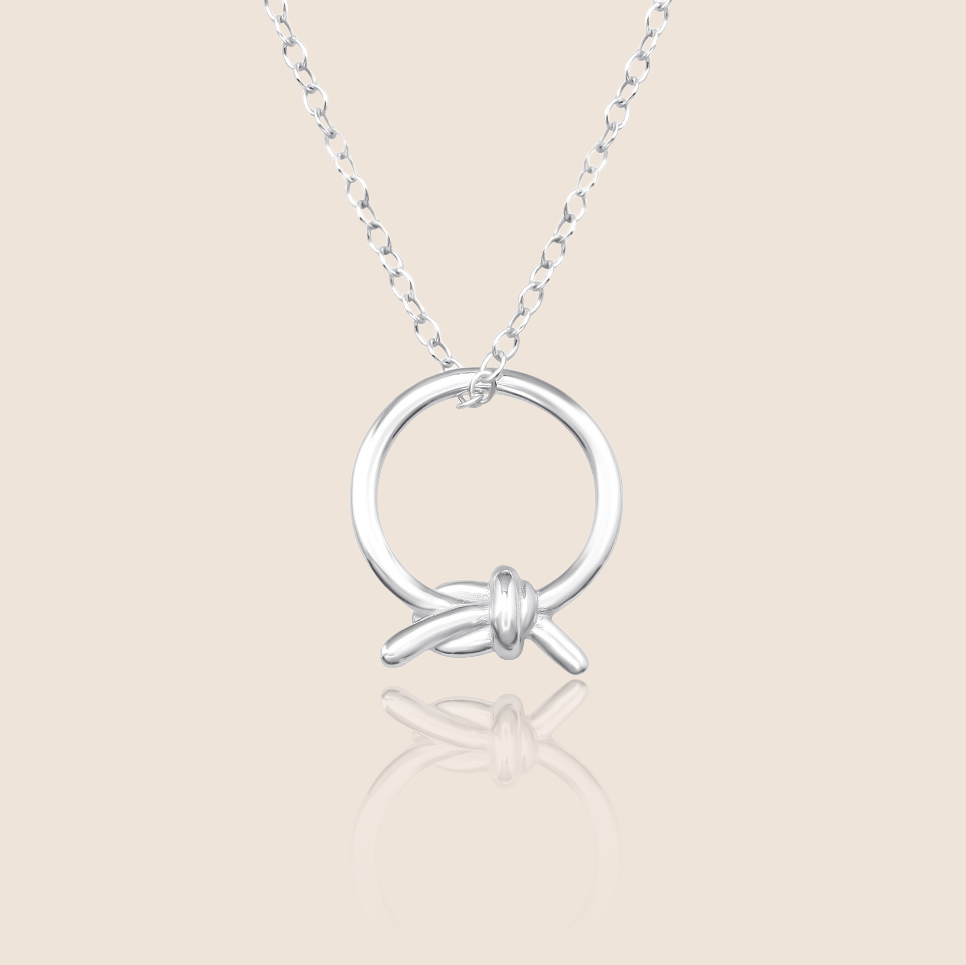 Stříbrný náhrdelník uzel – Tied Together