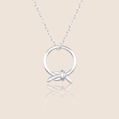 Stříbrný náhrdelník uzel – Tied Together